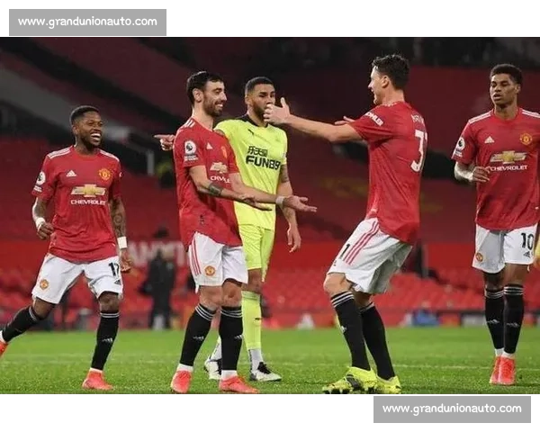 英超焦点德比曼联对阵曼城视频直播全程精彩看点解析赛前前瞻与战术博弈 英超焦点德比曼联对阵曼城视频直播全程精彩看点解析赛前前瞻与战术博弈