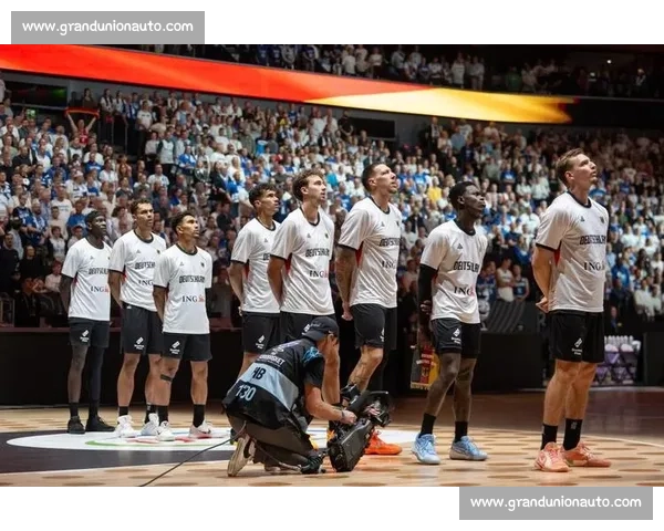 三月七日马刺对阵火箭青春风暴与体系篮球的正面碰撞西部赛场新格局前奏