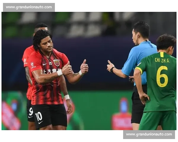 巅峰对决再燃战火广州恒大迎战上海上港焦点之夜中超赛场生死博弈