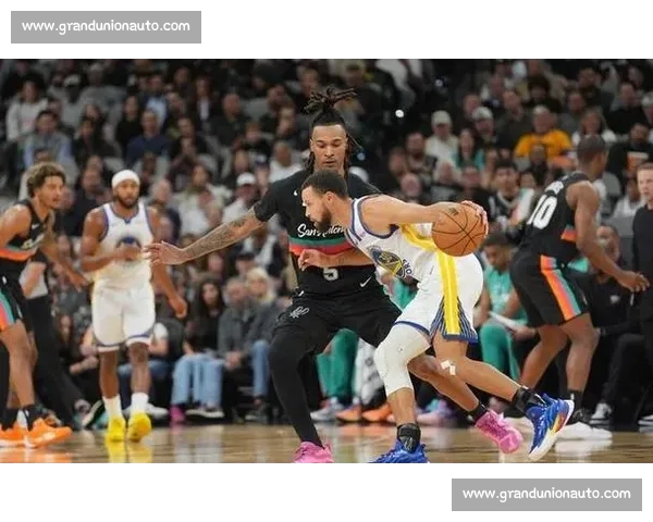 快船对决独行侠西部强强碰撞季后赛悬念全面升级巨星对位引爆看点